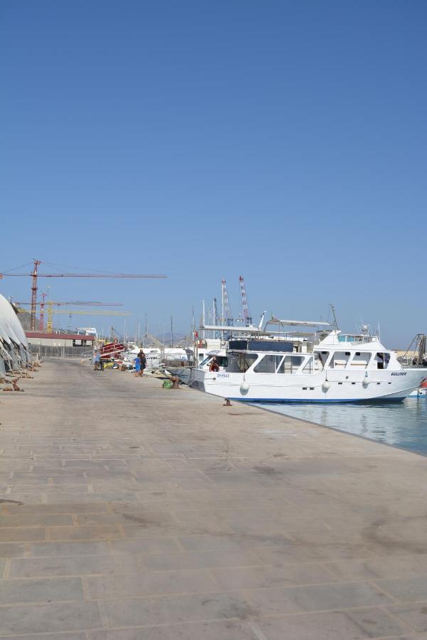 Al Civico 1 Apartments Trapani Buitenkant foto